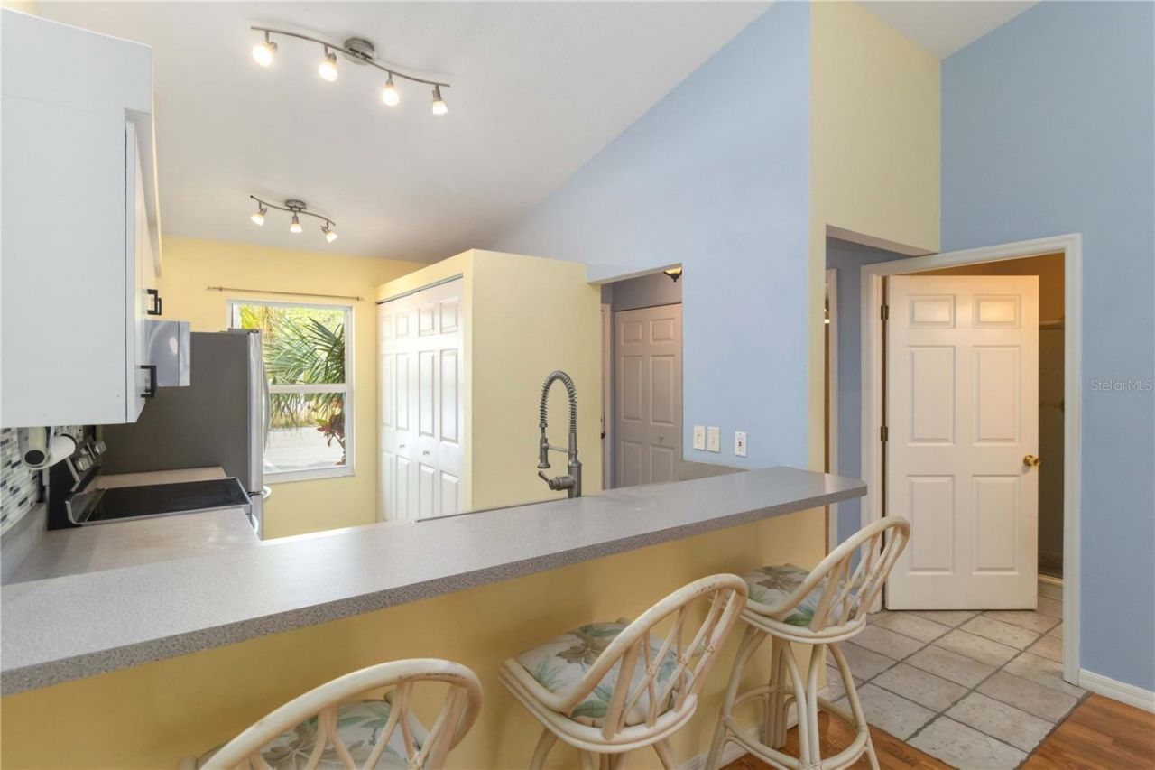 642 N Jefferson Avenue, Unit 13, Sarasota, FL 34237 Photo