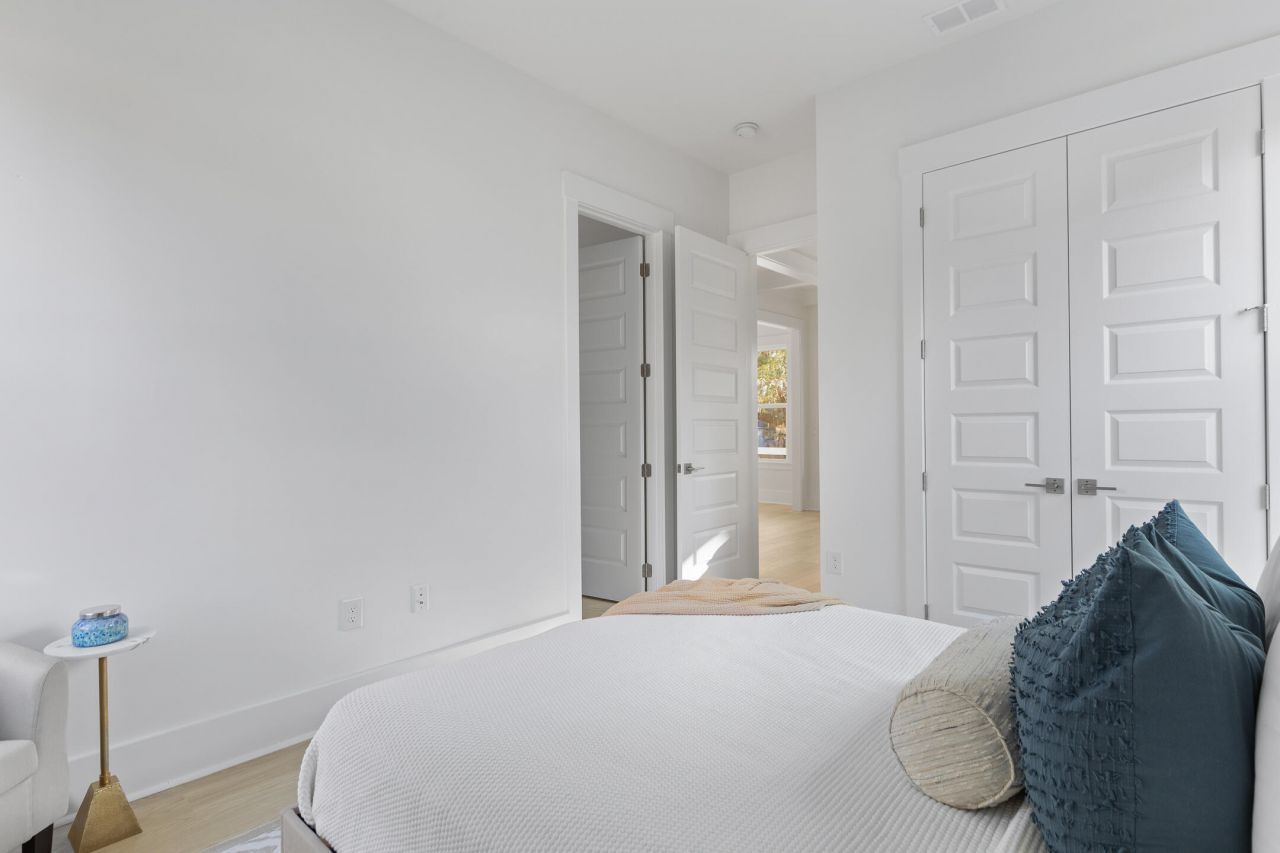 1340 Lucinda Street Photo 14