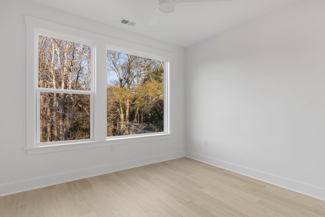 1340 Lucinda Street Photo 16