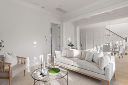 1340 Lucinda Street photo 4