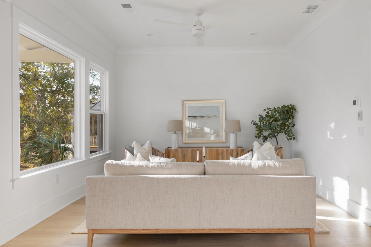 1340 Lucinda Street Photo 4