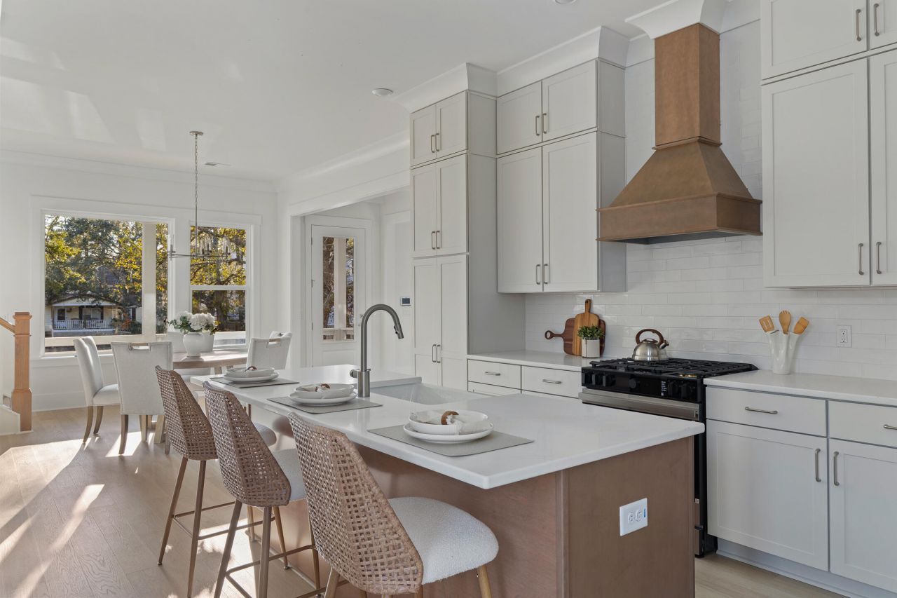 1340 Lucinda Street Photo 6