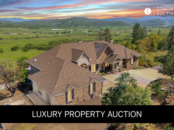 1918 Stevens Road, Eagle Point, OR 97524