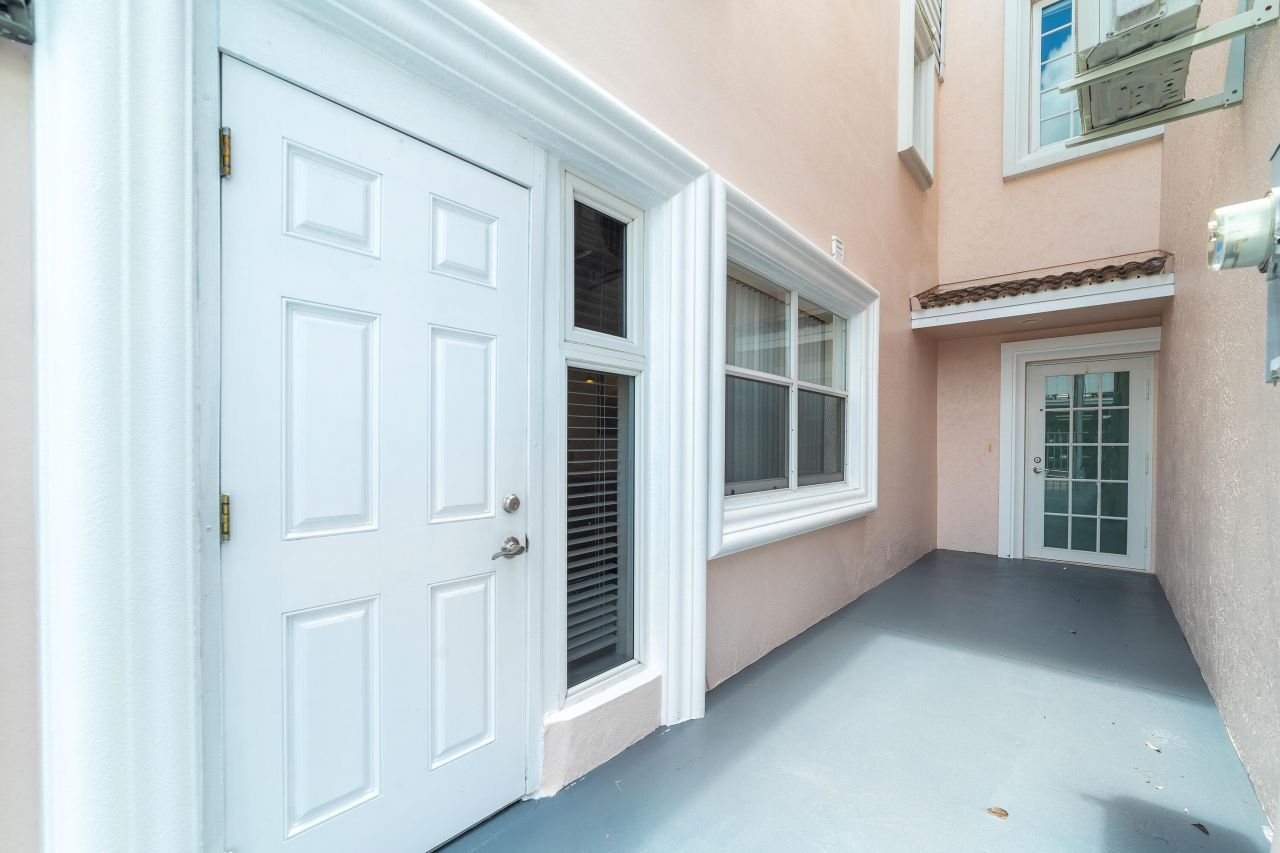 4521 NE 21st Avenue, Unit 1, Fort Lauderdale, FL 33308 Photo