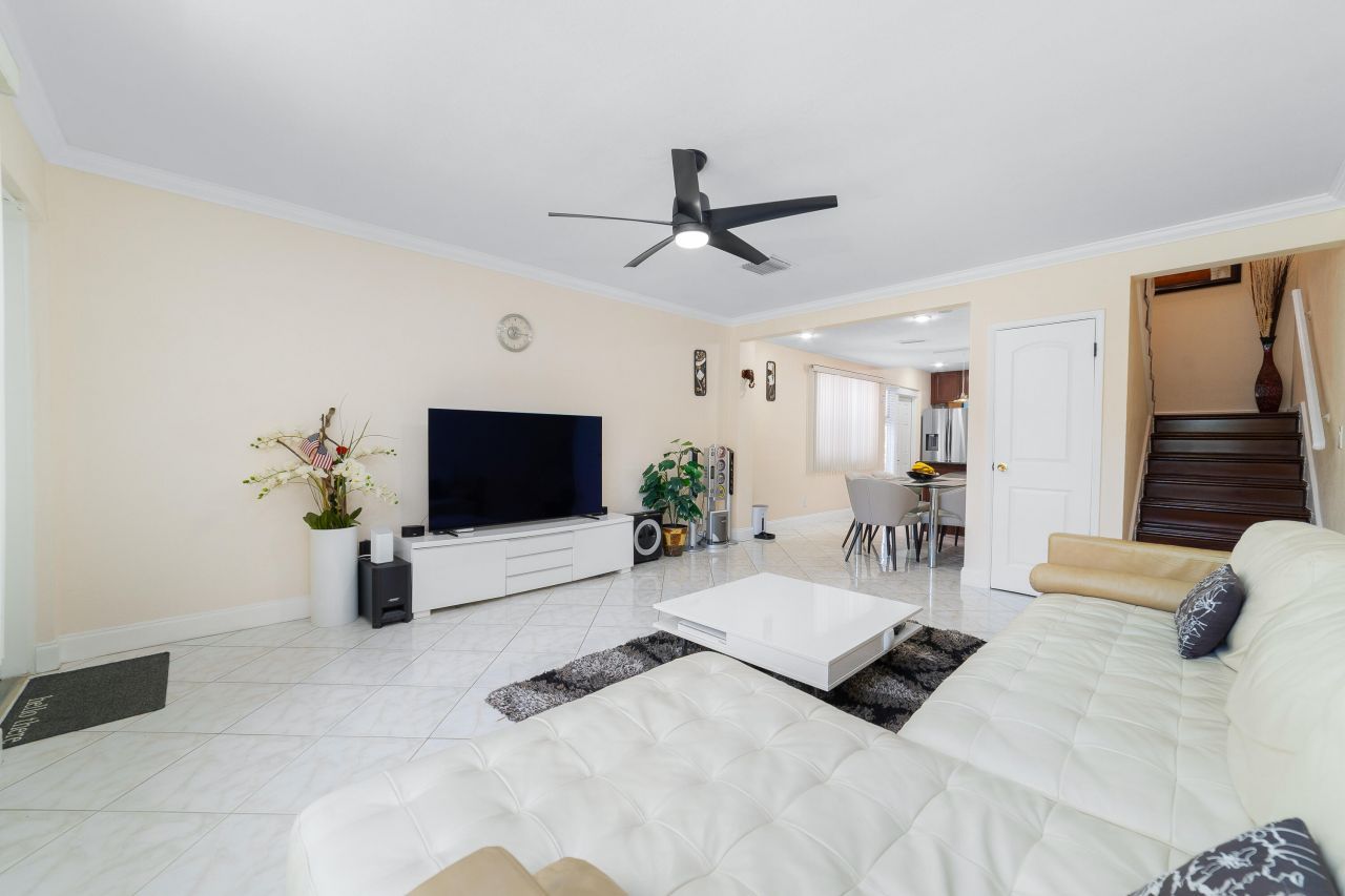 4521 NE 21st Avenue, Unit 1, Fort Lauderdale, FL 33308 Photo