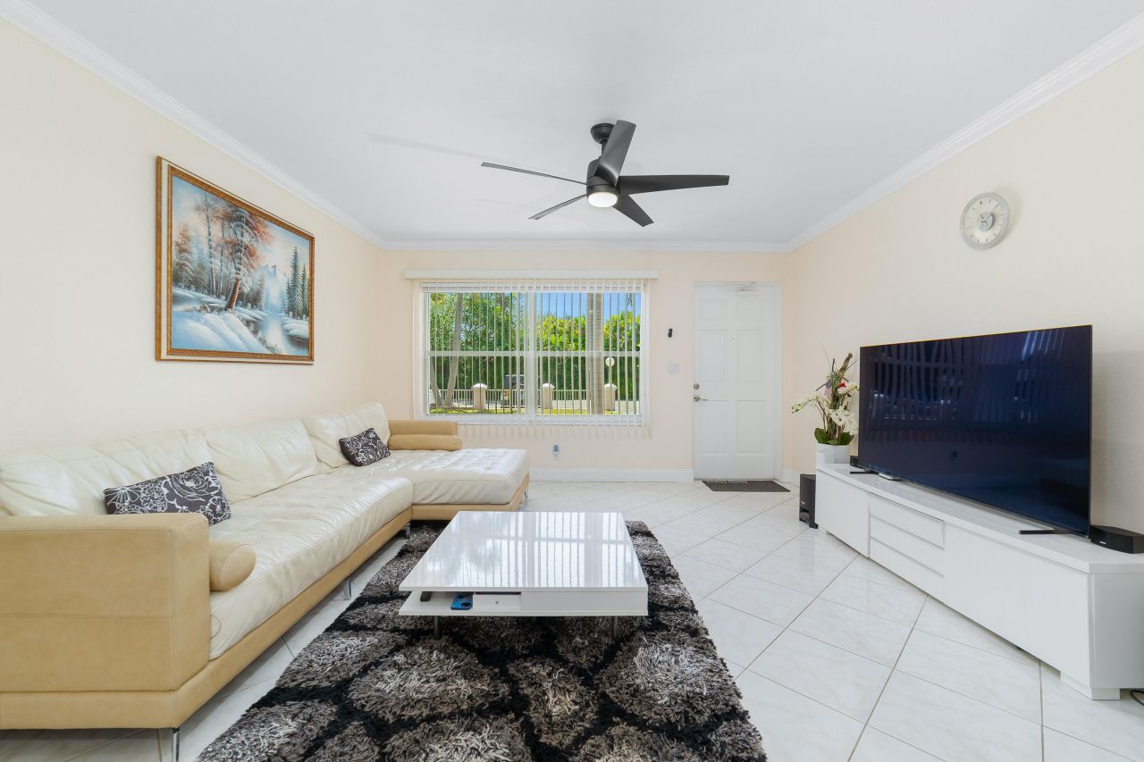 4521 NE 21st Avenue, Unit 1, Fort Lauderdale, FL 33308 Photo