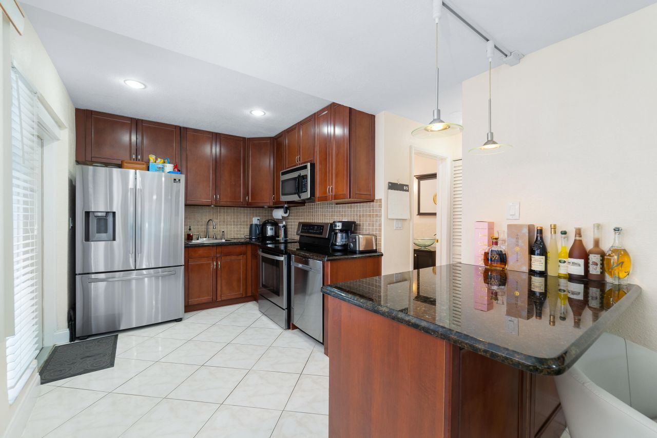 4521 NE 21st Avenue, Unit 1, Fort Lauderdale, FL 33308 Photo