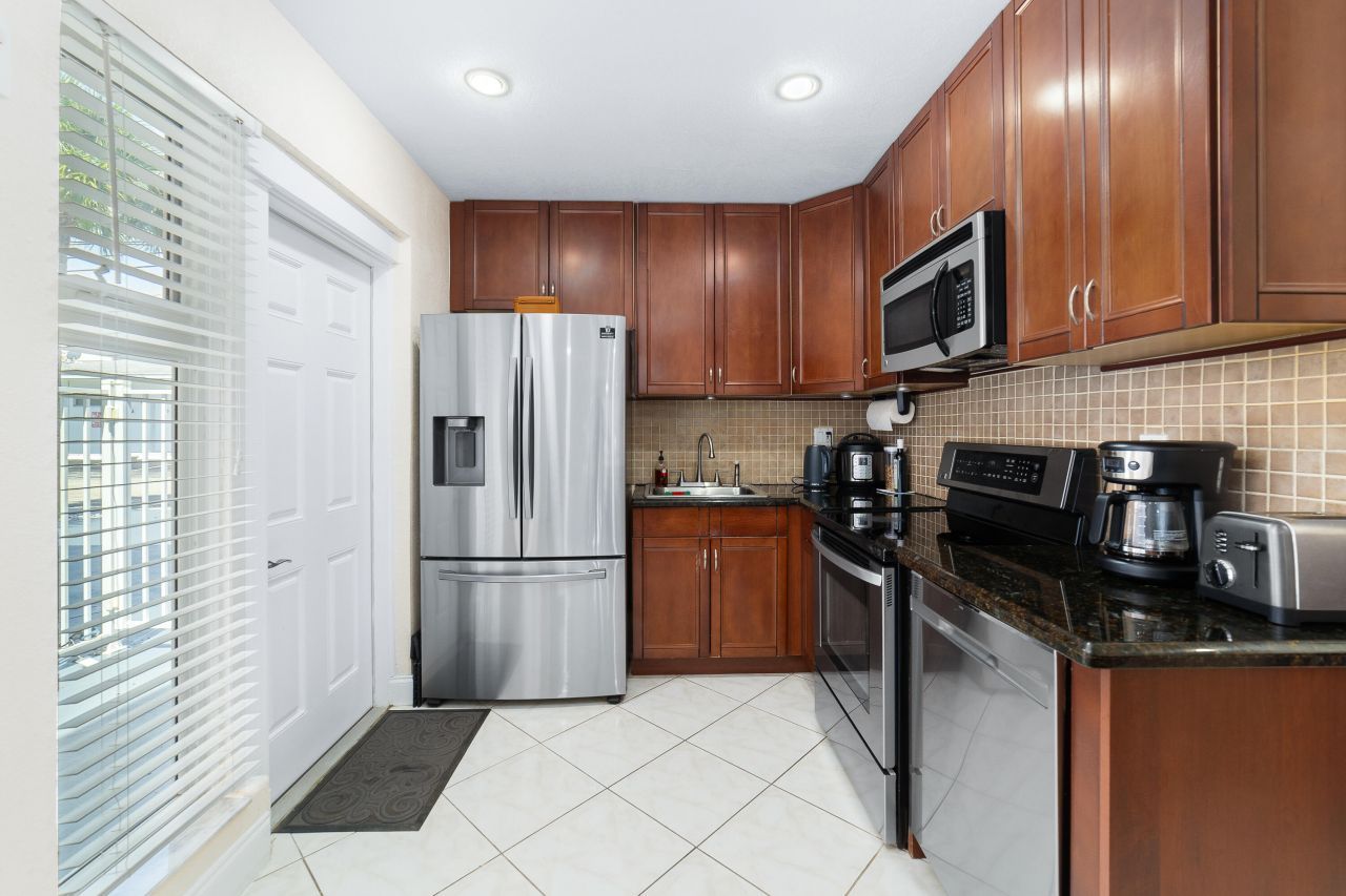 4521 NE 21st Avenue, Unit 1, Fort Lauderdale, FL 33308 Photo