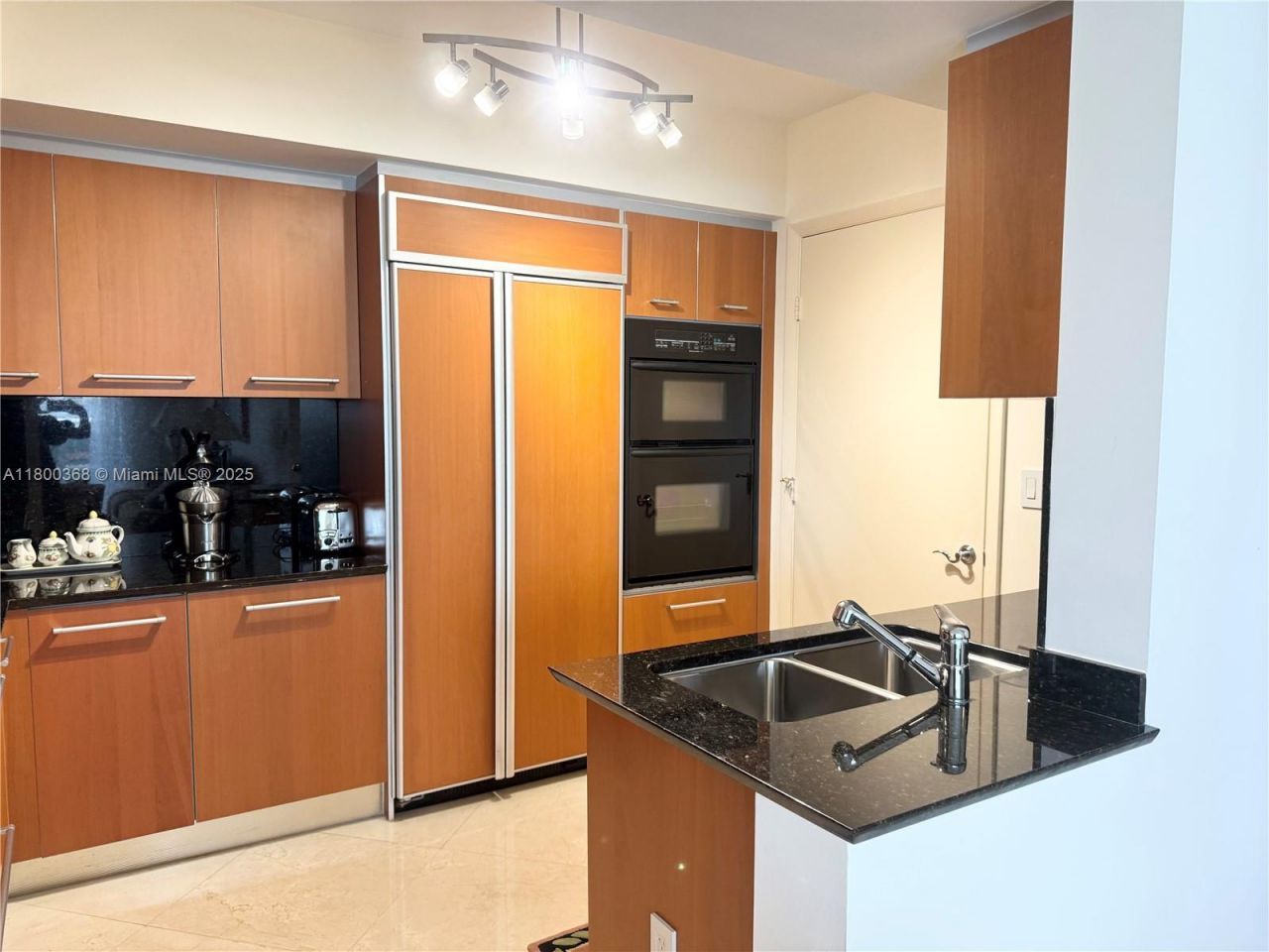 18911 Collins Ave, Unit 1102, Sunny Isles Beach, FL 33160 Photo