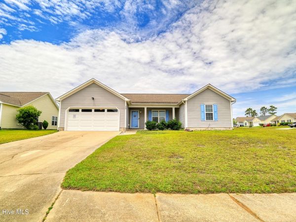 229 Red Carnation Drive, Holly Ridge, NC 28445