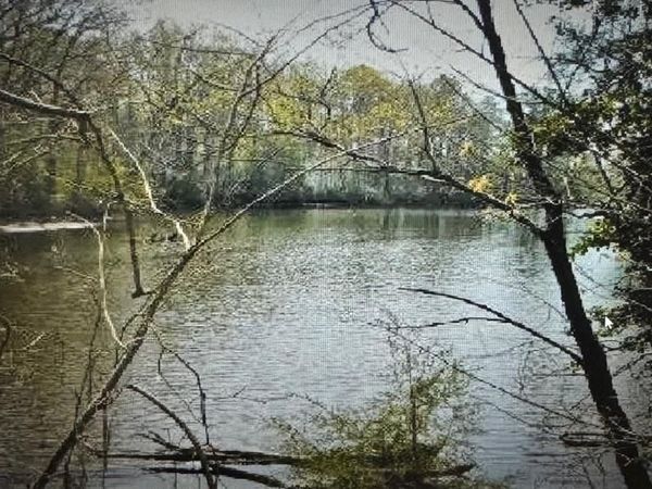 8 Whittaker Lane, KILMARNOCK, VA 22482