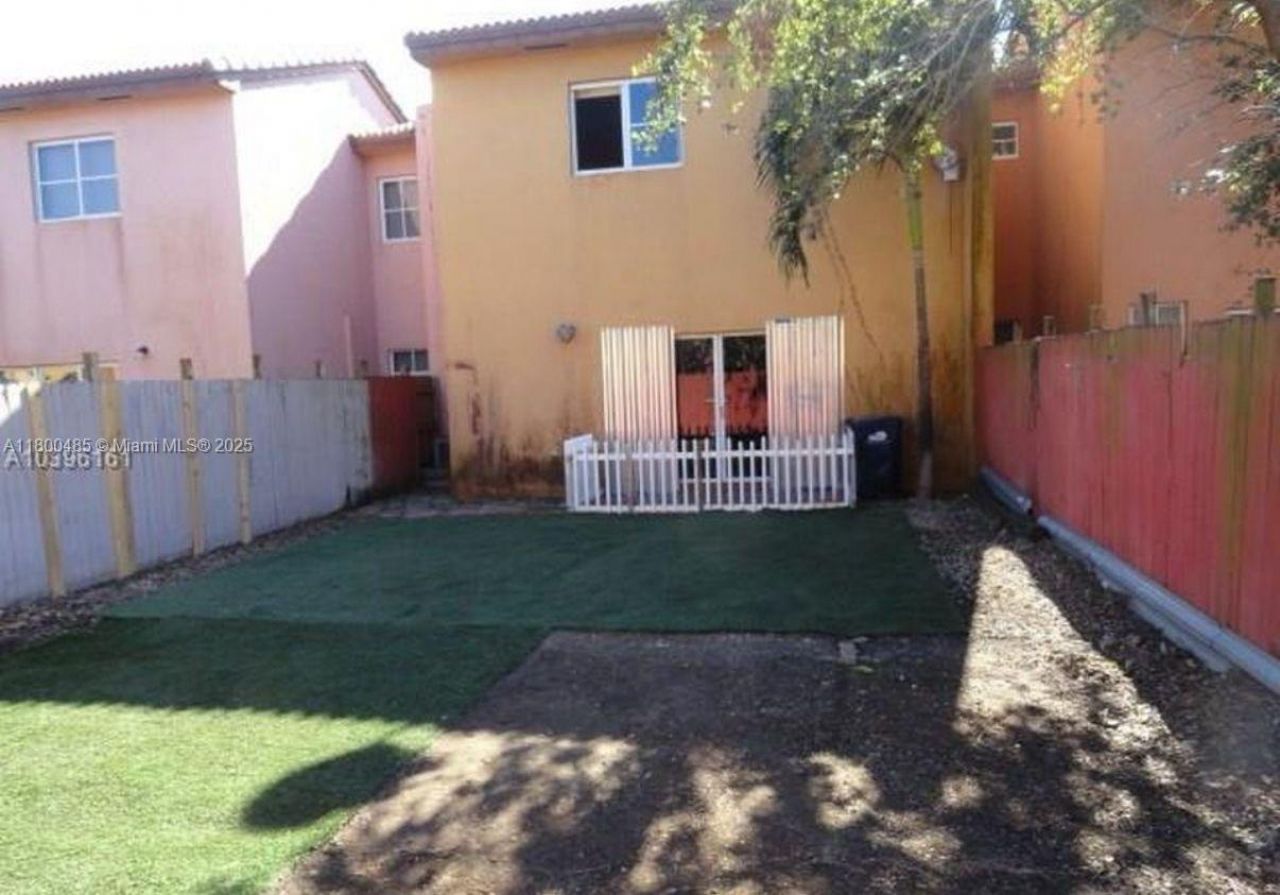 646 SW 7th Ter, Florida City, FL 33034 Photo