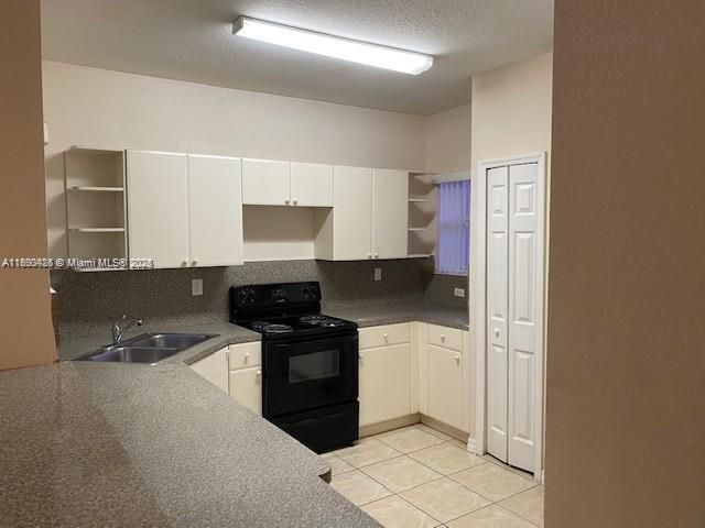 646 SW 7th Ter, Florida City, FL 33034 Photo