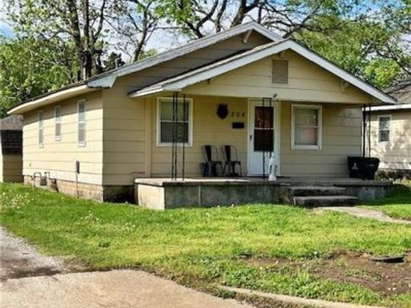 304 E Rose Street, Pittsburg, KS 66762