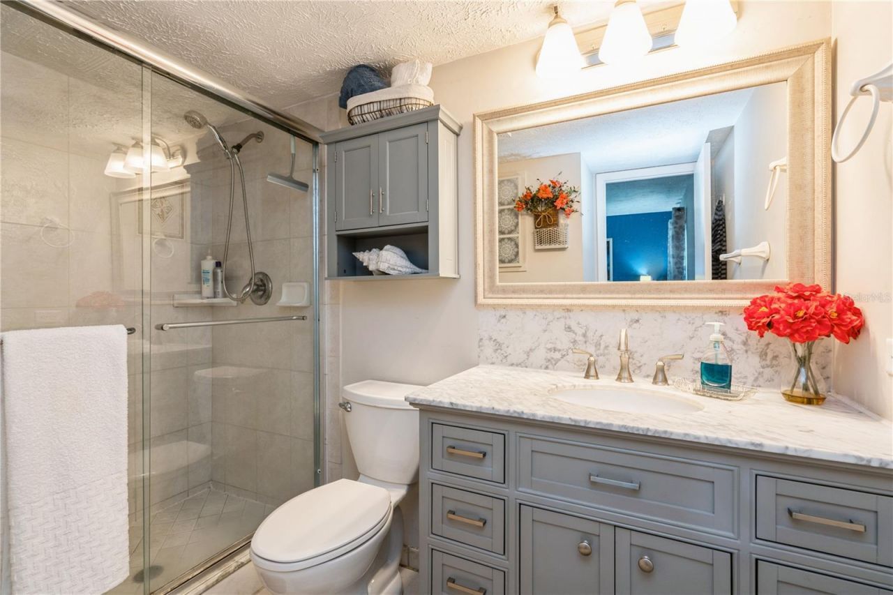 527 Cape Coral Parkway W, Unit 4, Cape Coral, FL 33914 Photo