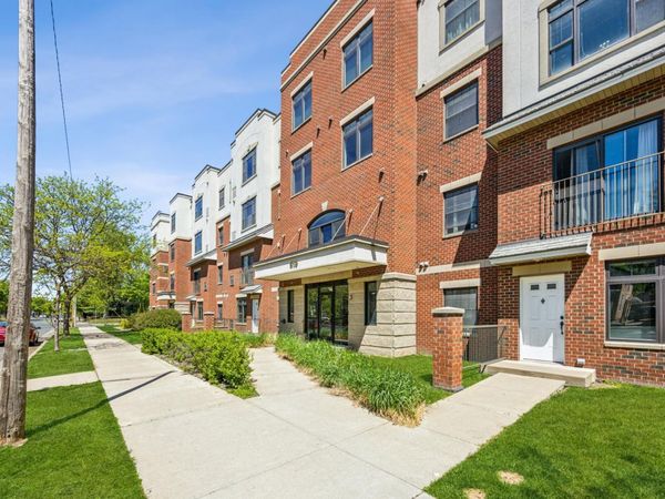 619 8th Street SE, Unit 303, Minneapolis, MN 55414