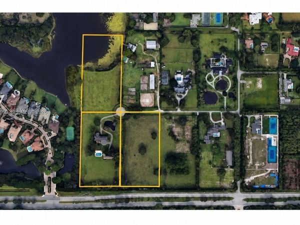 8700 Surrey Ln, Boca Raton, FL 33496