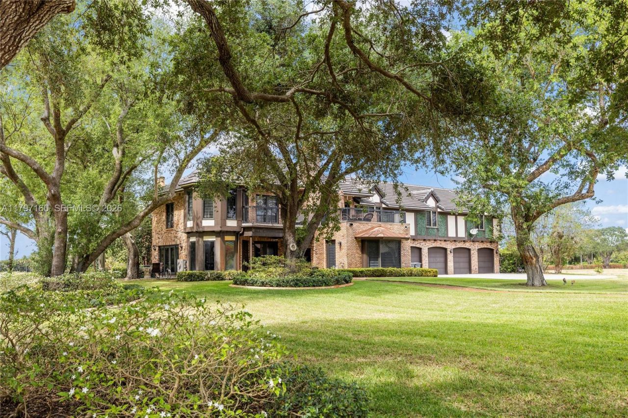 8700 Surrey Ln, Boca Raton, FL 33496 Photo