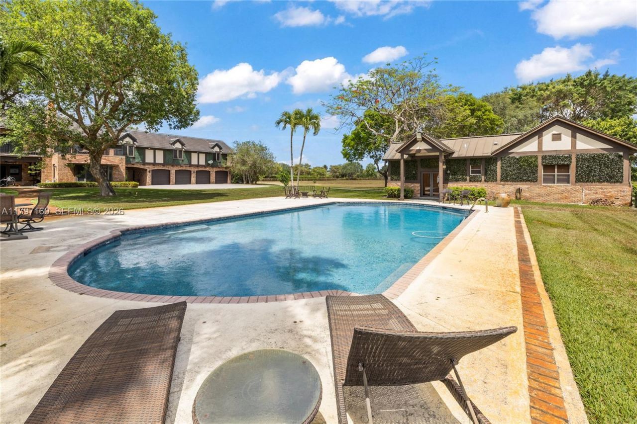 8700 Surrey Ln, Boca Raton, FL 33496 Photo