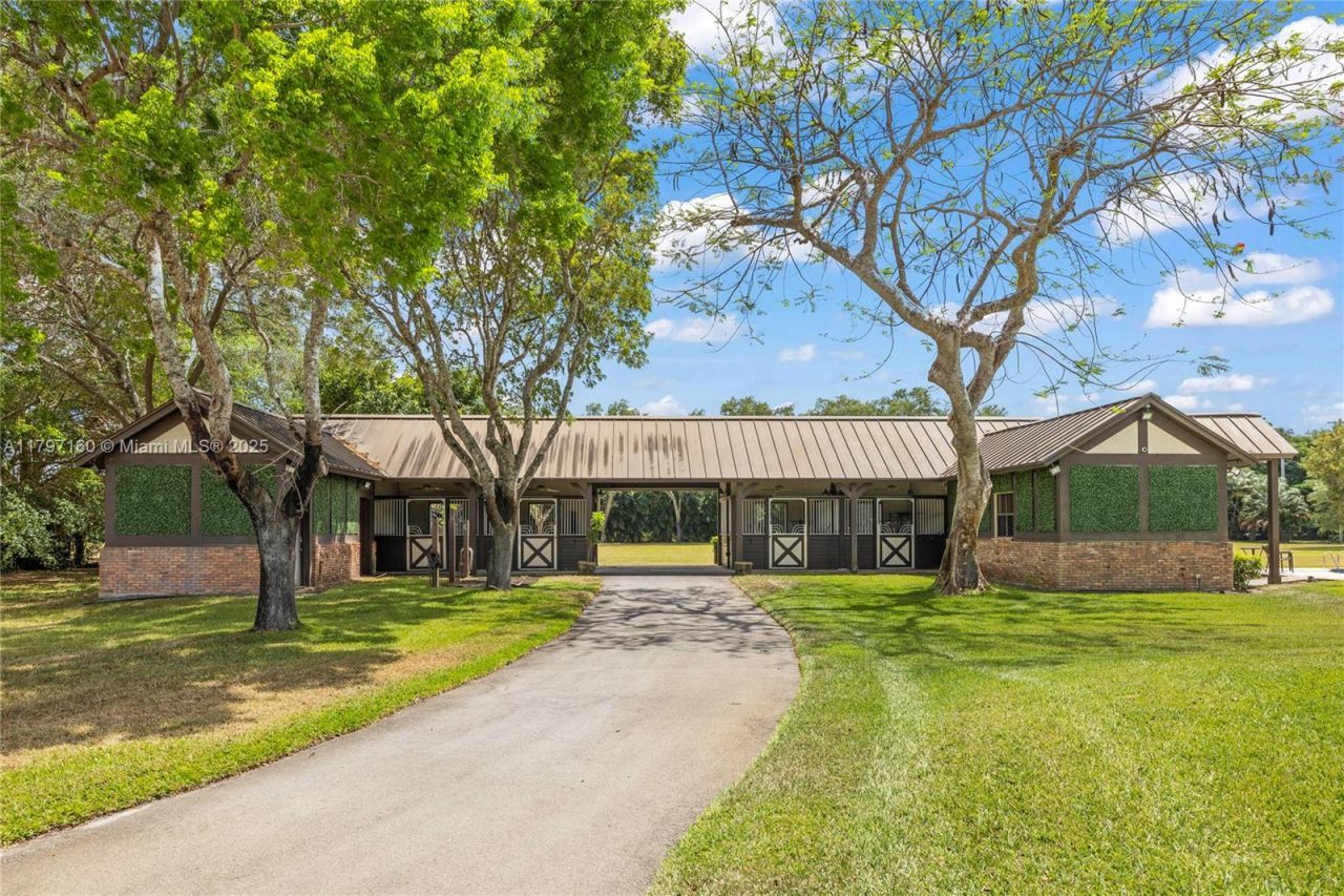 8700 Surrey Ln, Boca Raton, FL 33496 Photo