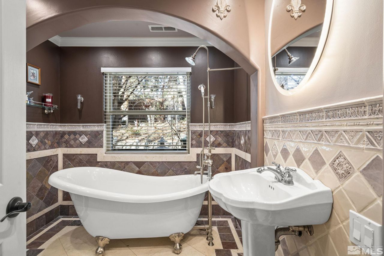 930 Spanish Springs Road, Sparks, NV 89434 Photo