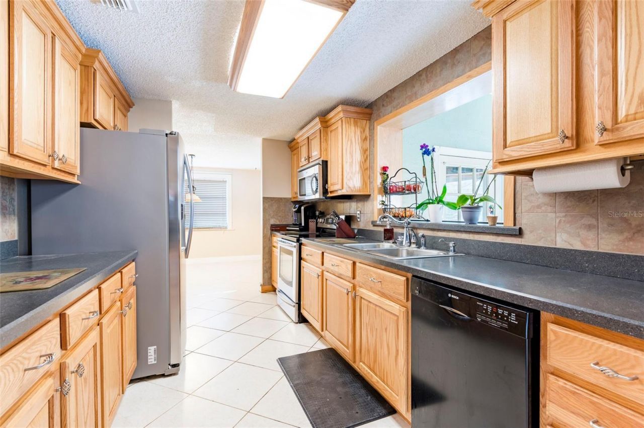 12311 Oakwood Drive, Hudson, FL 34669 Photo