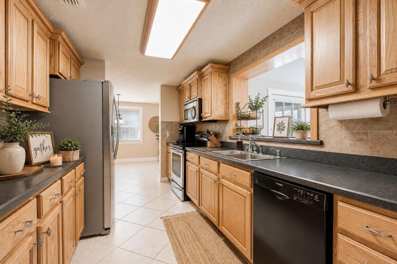 12311 Oakwood Drive, Hudson, FL 34669 Photo