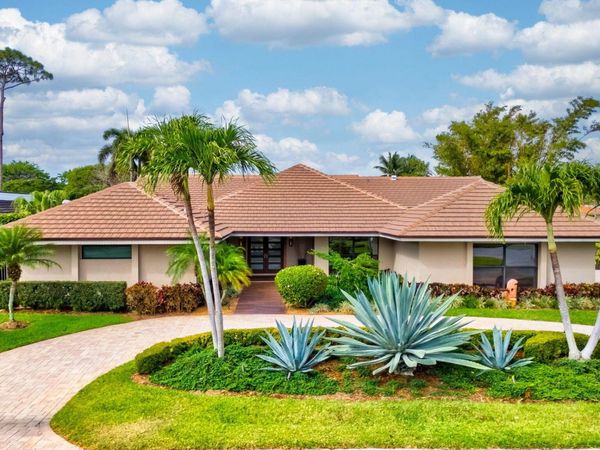 4668 Wildewood Drive, Delray Beach, FL 33445