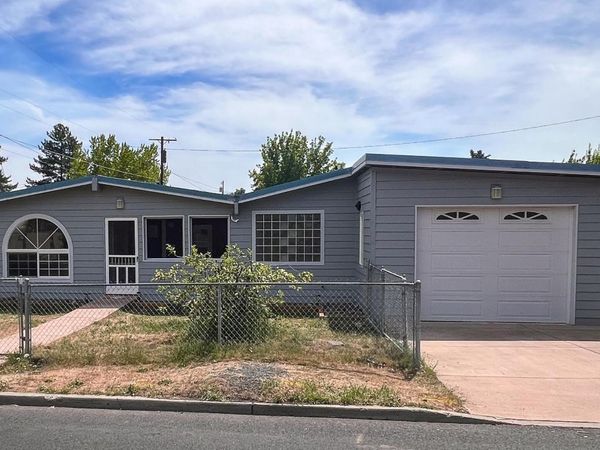 1214 NE Loper Avenue, Prineville, OR 97754