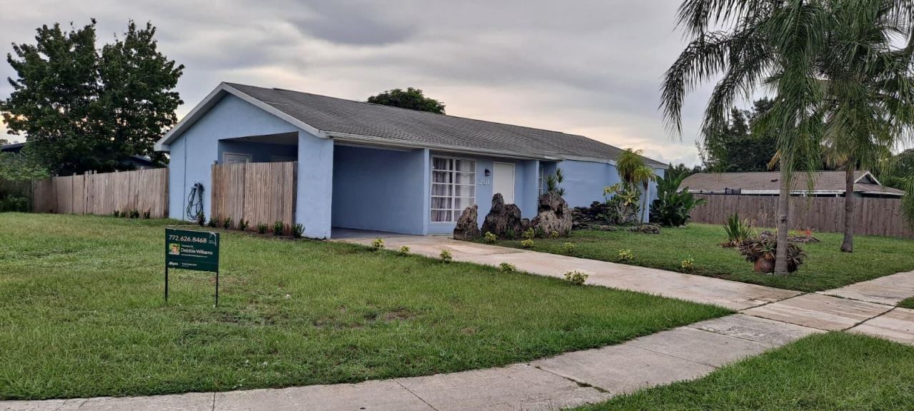 201 NE Solida Circle, Port Saint Lucie, FL 34983 Photo