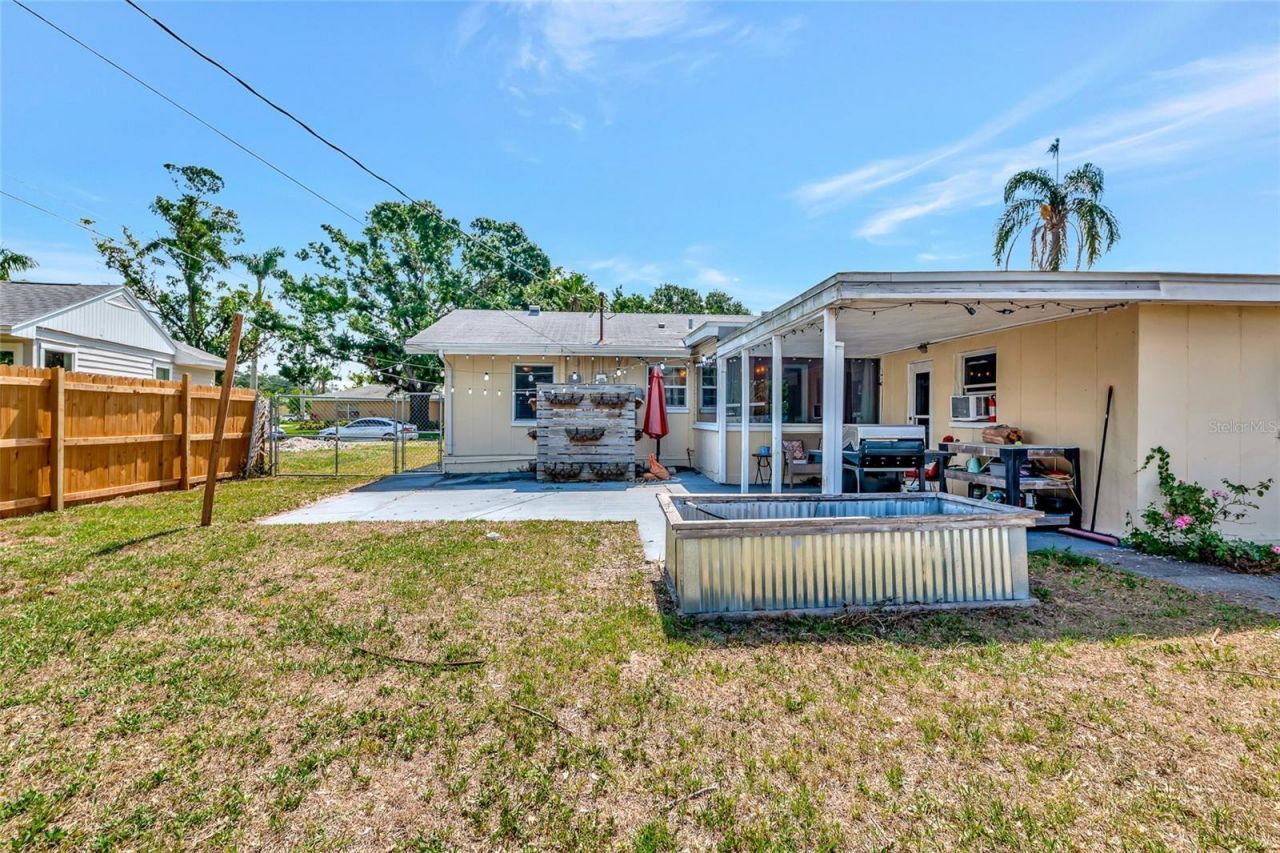 2004 19th Street W, Bradenton, FL 34205 Photo