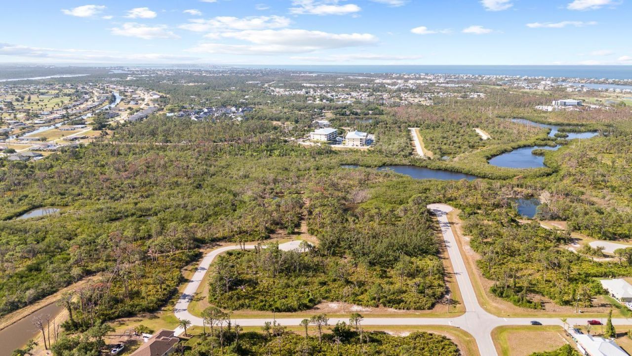 123 Flower Road, Rotonda West, FL 33947 Photo