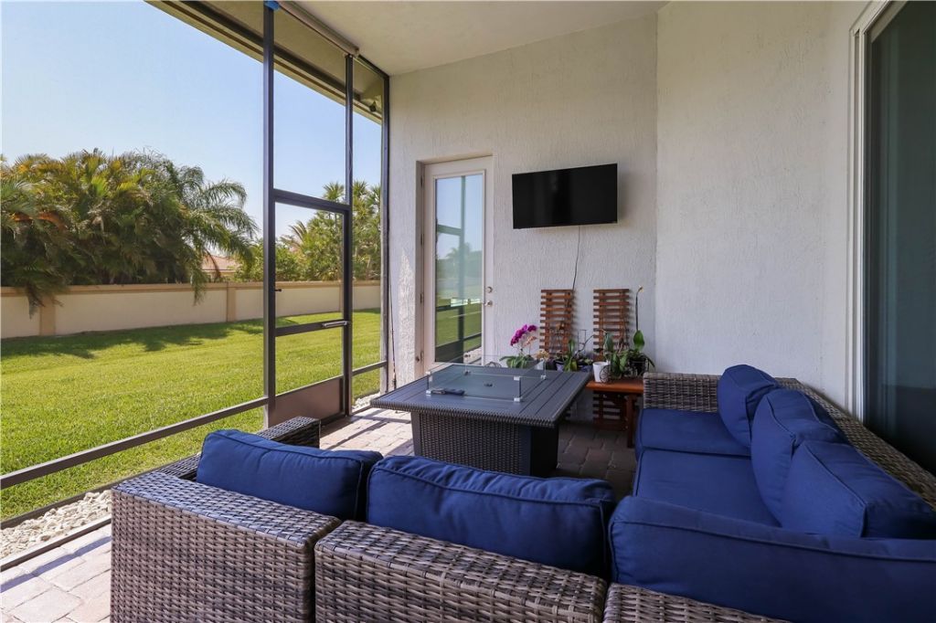 4725 Four Lakes Circle Sw, Vero Beach, FL 32968 Photo