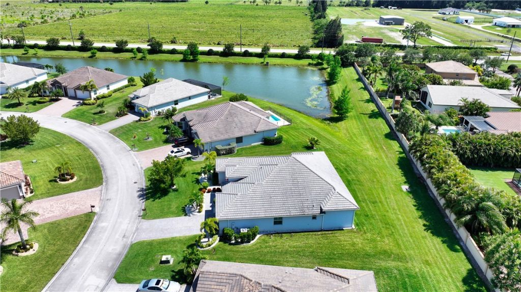 4725 Four Lakes Circle Sw, Vero Beach, FL 32968 Photo