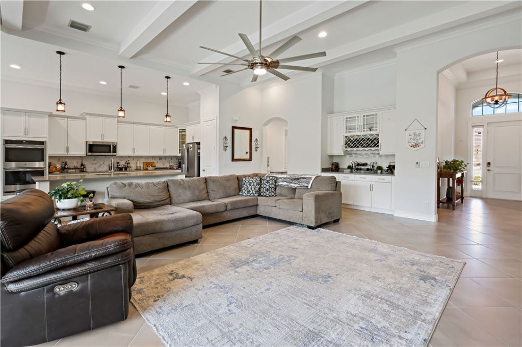 4725 Four Lakes Circle Sw, Vero Beach, FL 32968 Photo