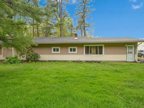 6810 Barrett Road, Geneva, OH 44041