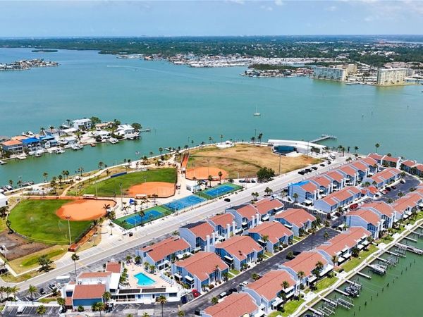 230 MEDALLION BOULEVARD, Unit G, MADEIRA BEACH, FL 33708