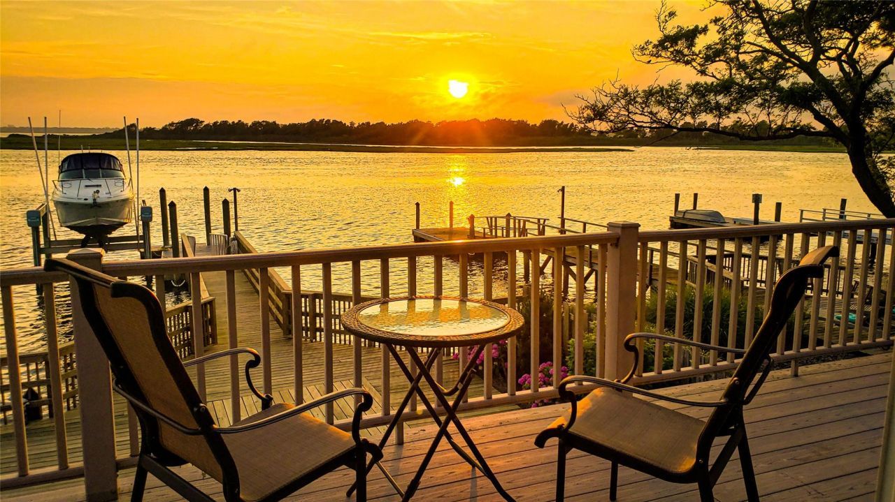 208 Block Lane, Harbor Isle, NY 11558 Main Photo