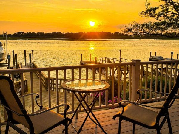 208 Block Lane, Harbor Isle, NY 11558