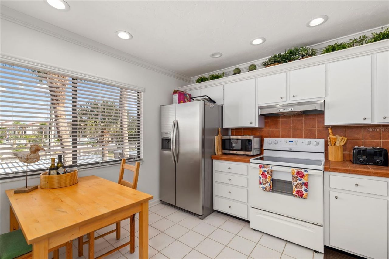 6204 Midnight Pass Road, Unit 201, Sarasota, FL 34242 Photo