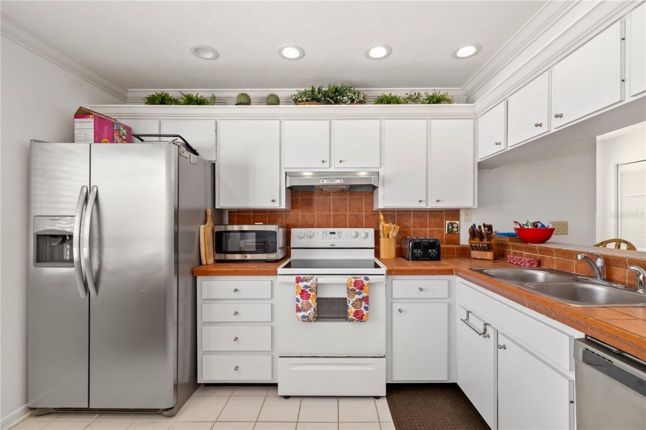 6204 Midnight Pass Road, Unit 201, Sarasota, FL 34242 Photo