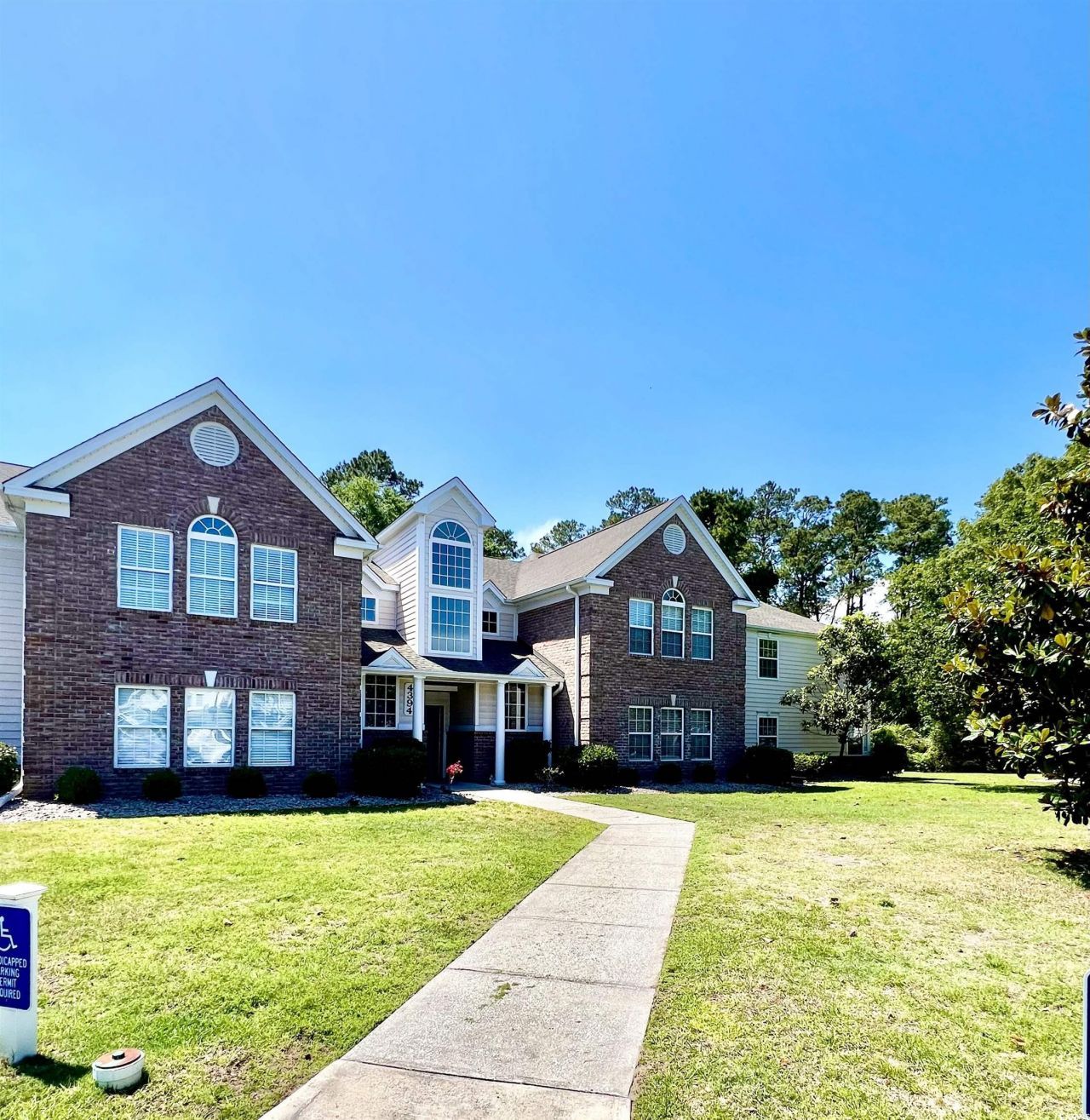 4394 Daphne Ln. Photo 2