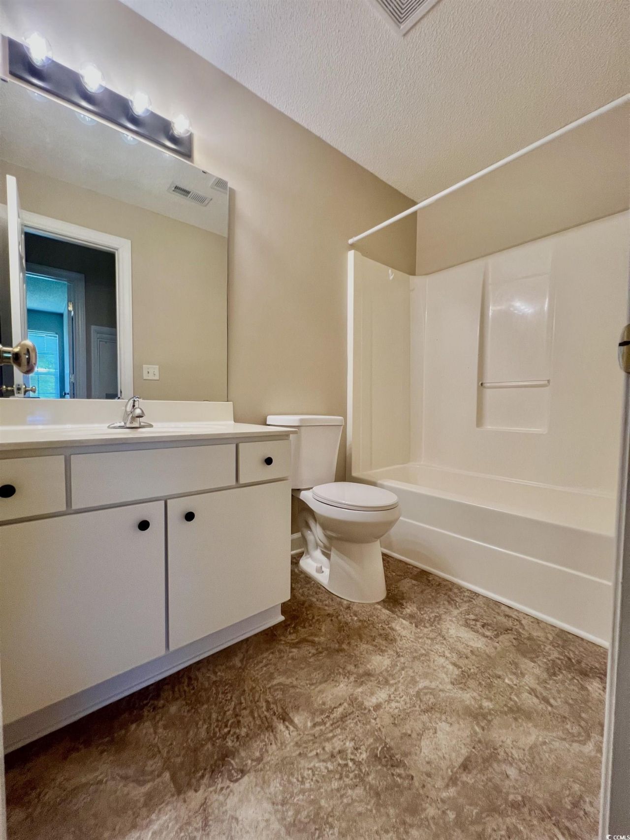 4394 Daphne Ln. Photo 29