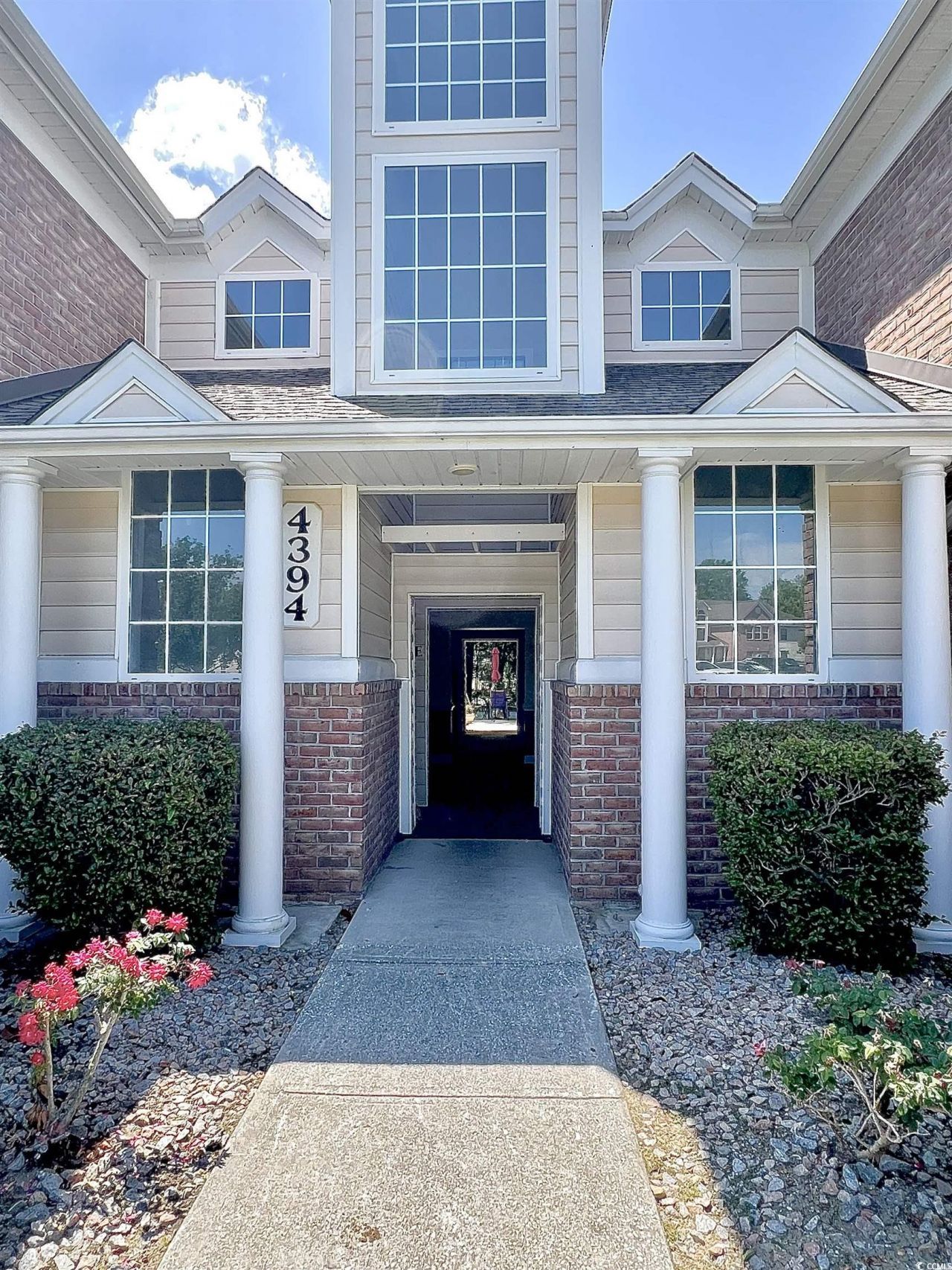 4394 Daphne Ln. Photo 3