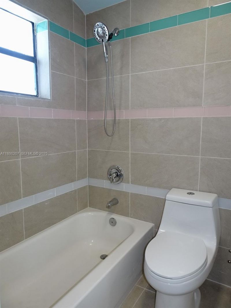 13500 NE 3rd Ct, Unit 217, North Miami, FL 33161 Photo