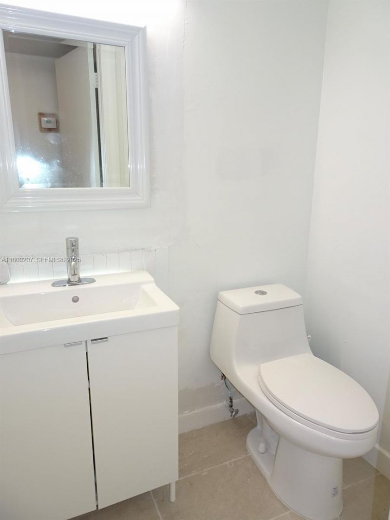 13500 NE 3rd Ct, Unit 217, North Miami, FL 33161 Photo