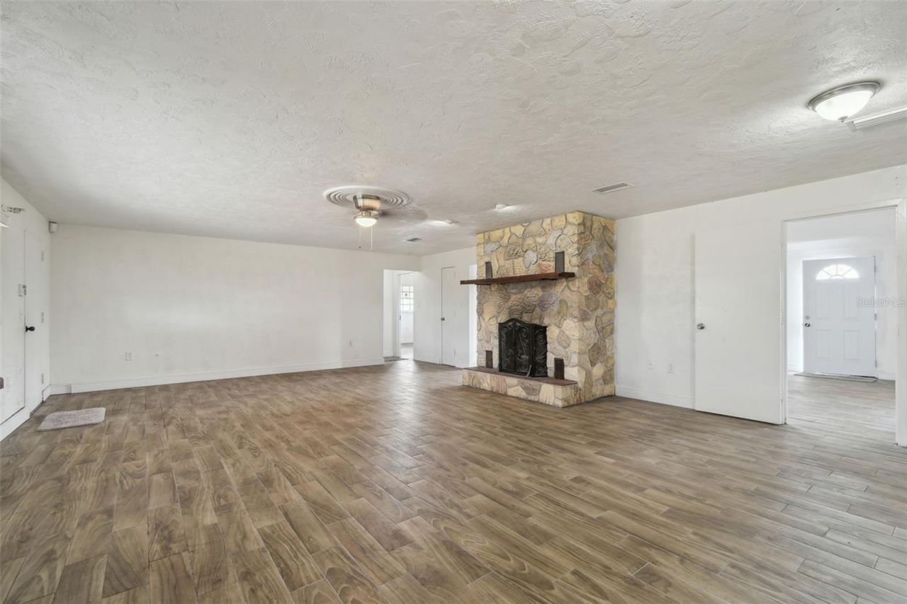 35331 State Road 54, Zephyrhills, FL 33541 Photo