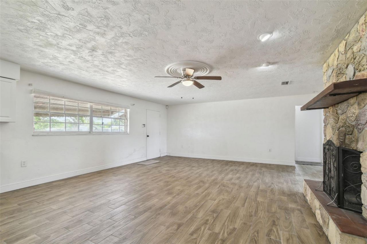 35331 State Road 54, Zephyrhills, FL 33541 Photo