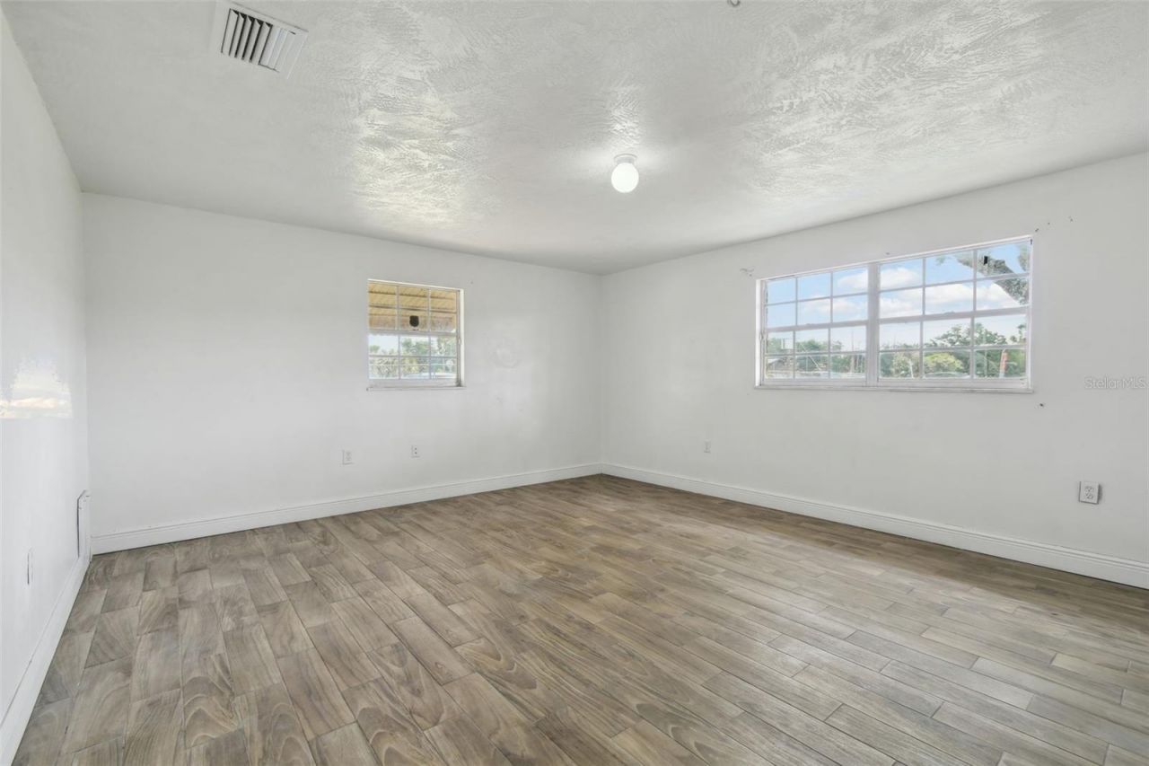 35331 State Road 54, Zephyrhills, FL 33541 Photo