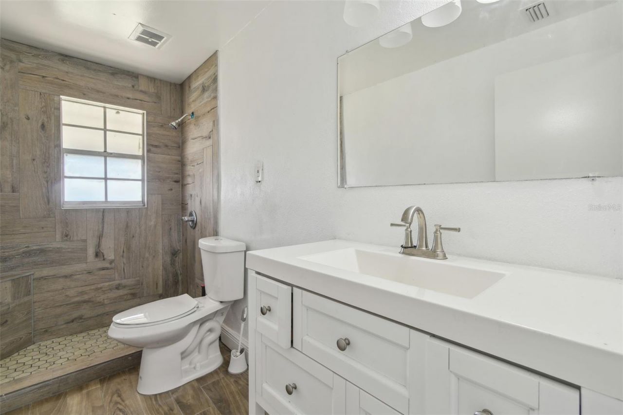 35331 State Road 54, Zephyrhills, FL 33541 Photo